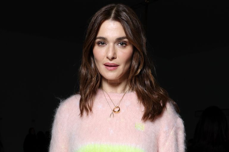 45d8bad98ad8a8-1762349854 PARIS, FRANCE - SEPTEMBER 27: Rachel Weisz attends the Loewe Paris Womenswear Spring-Summer 2025 show as part of Paris Fashion Week on September 27, 2024 in Paris, France. (Photo by Pascal Le Segretain/Getty Images for Loewe)