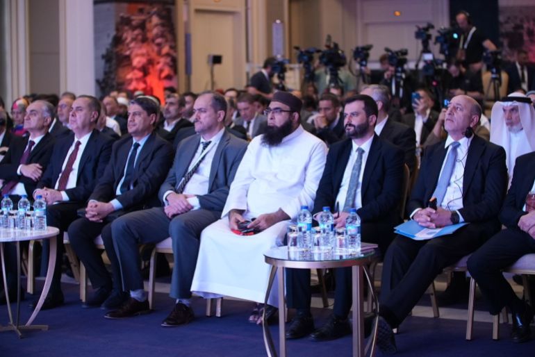 5s5s56-1762947383 انطلاق “القمّة الإنسانيّة الدوليّة من أجل غزّة” في إسطنبول.. نداءٌ عالمي لإحياء الضمير الإنساني انطلقت في مدينة إسطنبول، اليوم الثلاثاء 11 نوفمبر، أعمال القمة الإنسانية الدولية من أجل غزة التي ينظمها وقف الديانة التركي (TDV)، بمشاركة ممثلين عن أكثر من 30 دولة و350 مؤسسة وجمعية تُعنى بالشأن الإنساني والإغاثي.