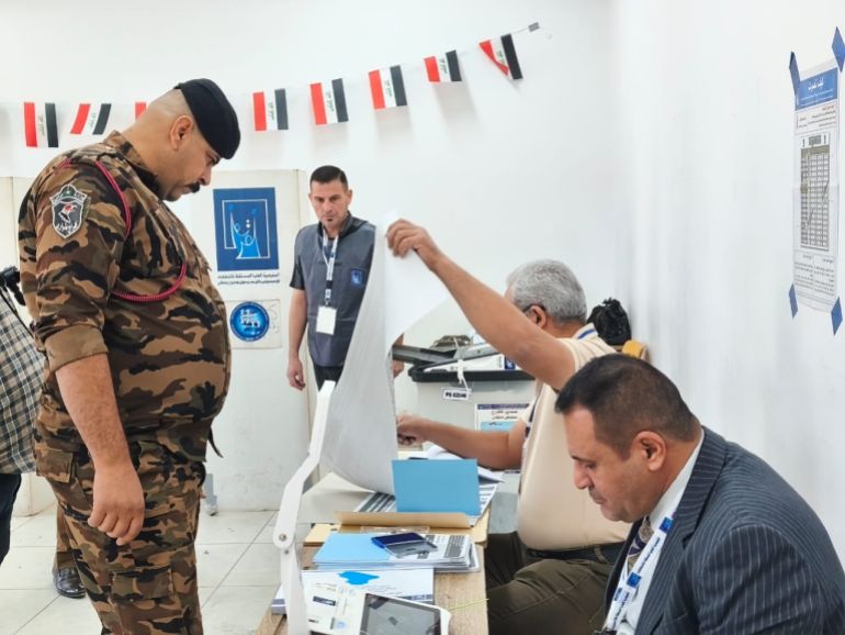 7-1762681277 بدء عملية التصويت الخاص في العراق