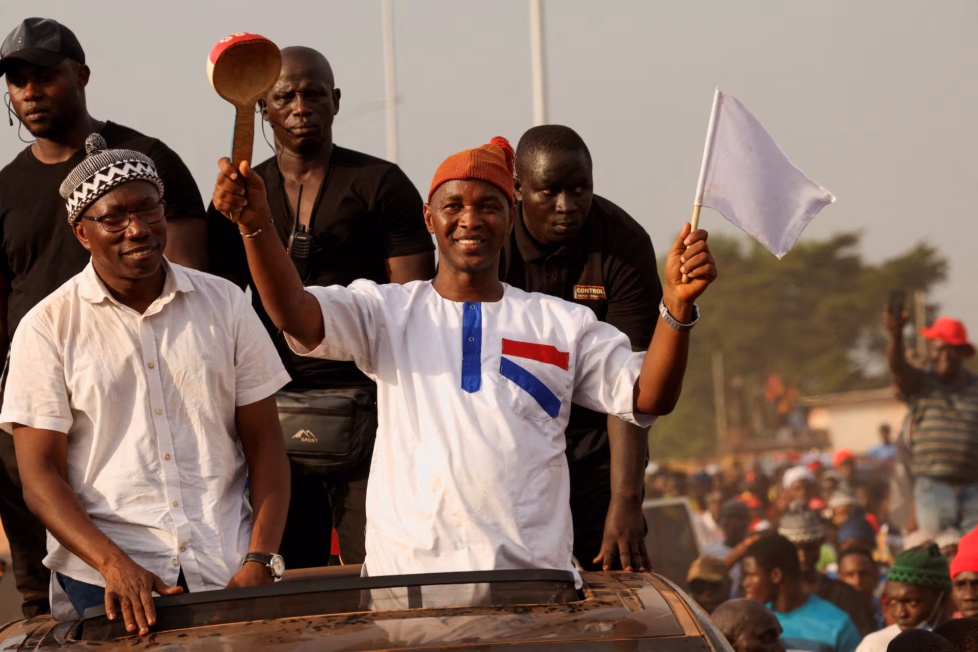 d8bad98ad986d98ad8a7-1764067421 Guinea-Bissau’s main opposition leader Fernando Dias gestures during his final campaign rally in Bissau, Guinea-Bissau, November 21, 2025. REUTERS/Luc Gnago/File Photo