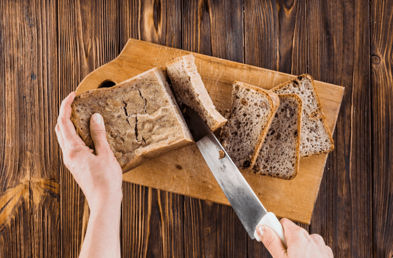 وصفات ذكية لتحضير وجبة لذيذة من الخبز البائت - المصدر: فريبك