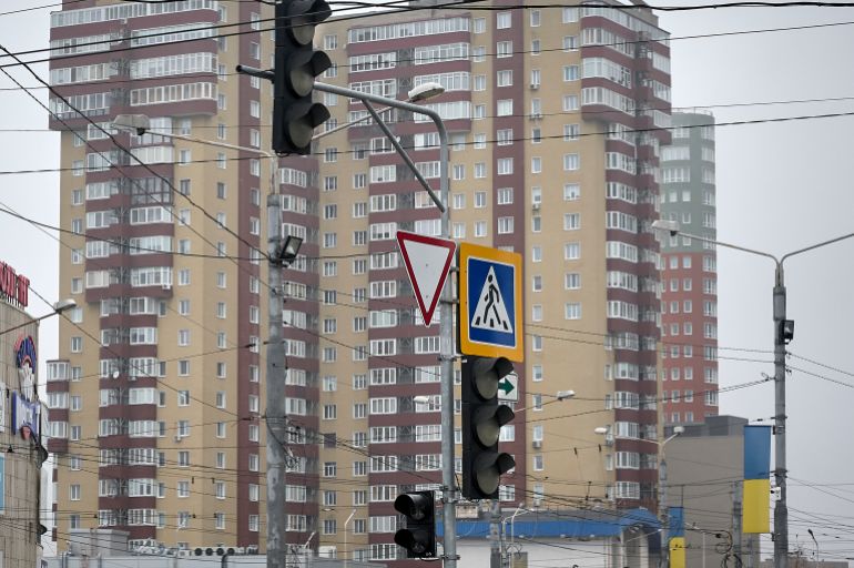 epa12512354 Not working traffic lights are seen in the residential area without electricity, after Russian shelling last night in Kharkiv, northeastern Ukraine, 08 November 2025, amid the ongoing Russian invasion. At least 8 people were injured in the attack on Kharkiv. A gas station building was destroyed, and several cars were damaged. The main target of the Russian shelling of Ukraine last night was the gas and electric infrastructure. Due to problems with the power supply, the electricity for people, electric transport, and the metro in Kharkiv was cut off. The metro stations are used as bomb shelters, according to the State Emergency Service. EPA/SERGEY KOZLOV