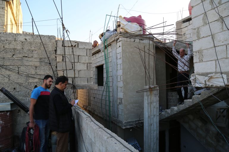 ez9a4170-1764109838 وثقنا معاناة الناس في جلب المياه وما ينفقونه في سبيل ذلك من مال ووقت (الجزيرة)
