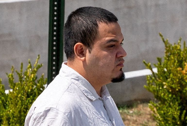 reuters_68ab28c8-1756047560 Kilmar Abrego Garcia walks after he has been released from the Putnam County Jail in Cookeville, Tennessee, U.S., August 22, 2025. REUTERS/Seth Herald