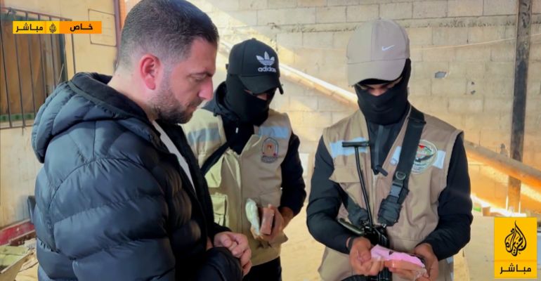 شرطة غزة تمكنت من ضبط كميات كبيرة من المخدرات (الجزيرة مباشر)