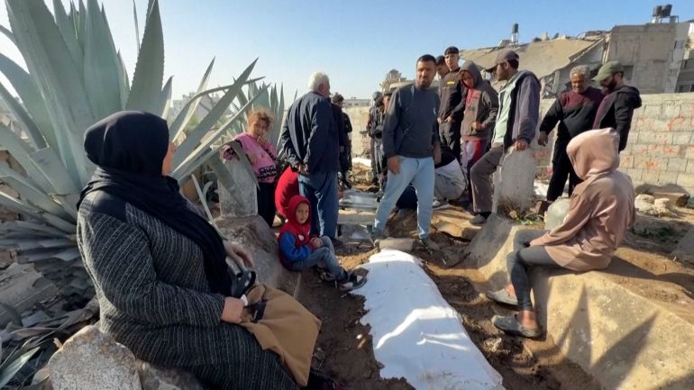 2025-12-07t1still004-1765110854 بعد عام على الحرب.. غزة تُعيد فتح قبور مستشفى الأهلي