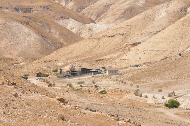 صورة 1 الجيش الإسرائيلي يوفر حماية مباشرة لكل مزرعة استيطانية ويشارك في إدارة الاحتكاكات