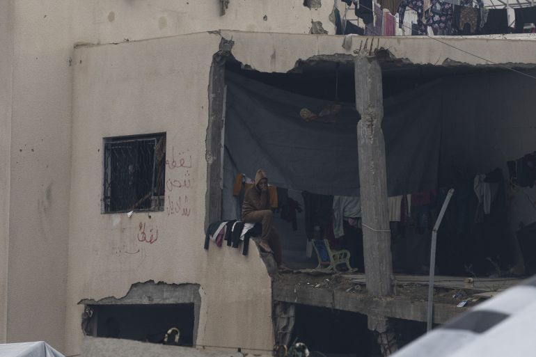 54-14-1765871193 GAZA CITY, GAZA - DECEMBER 15: Palestinians displaced by Israeli attacks struggle to carry out their daily lives under harsh conditions in makeshift tents in Gaza City, Gaza on December 15, 2025. Heavy rainfall and strong storms affect the Gaza Port area in western Gaza City, damaging tents where displaced Palestinians take shelter. Adverse weather conditions further exacerbate the hardships faced by displaced Palestinians living under severe humanitarian conditions. ( Mahmoud Abu Hamda - Anadolu Agency )