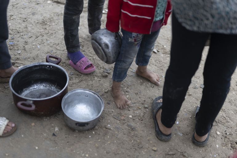 54-15-1765871209 GAZA CITY, GAZA - DECEMBER 15: Palestinians displaced by Israeli attacks struggle to carry out their daily lives under harsh conditions in makeshift tents in Gaza City, Gaza on December 15, 2025. Heavy rainfall and strong storms affect the Gaza Port area in western Gaza City, damaging tents where displaced Palestinians take shelter. Adverse weather conditions further exacerbate the hardships faced by displaced Palestinians living under severe humanitarian conditions. ( Mahmoud Abu Hamda - Anadolu Agency )