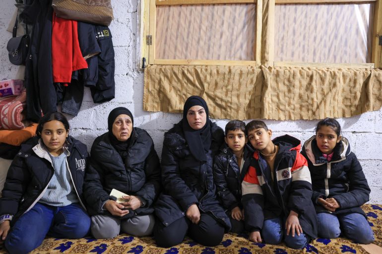 7syrisa-1766138856 رغم أن حكومة دمشق لا تشكل تهديدا لتل أبيب، أصبحت التوغلات الإسرائيلية في الجنوب السوري شبه يومية، ولا سيما في القنيطرة في الآونة الأخيرة. تروي جميلة محمد ذيبان (في الصورة) تفاصيل فقدان 4 من أبنائها، اثنان قتلهما نظام بشار الأسد، فيما اعتقل الجيش الإسرائيلي الثالث في ريف القنيطرة جنوبي سوريا، ولا يزال مصيره مجهولا حتى اللحظة. ( Bakr Al Kasem - وكالة الأناضول )