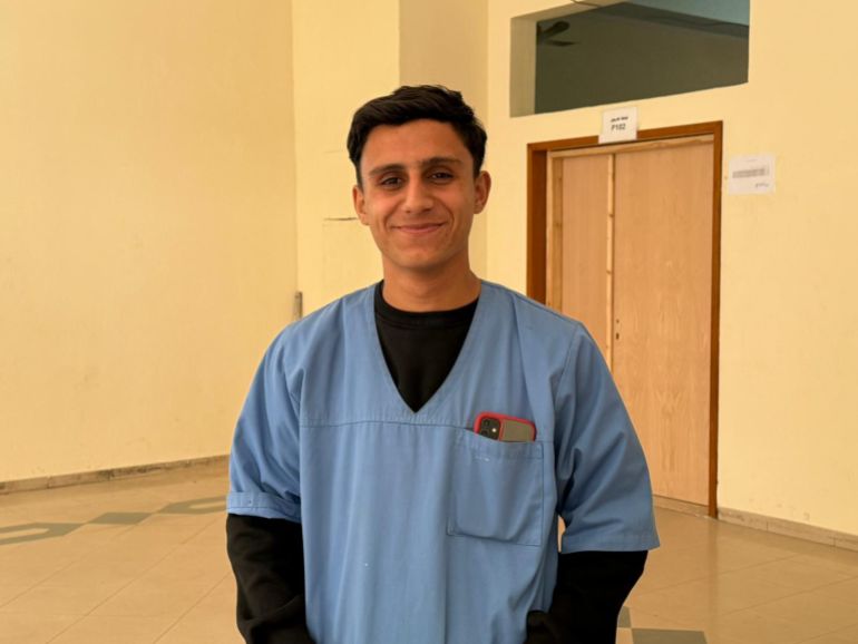 الطالب أحمد الجدبة "ضيف تقرير" أقنعته الحرب باختيار تخصص التمريض باعتباره تخصص الرحمة والإنسانية