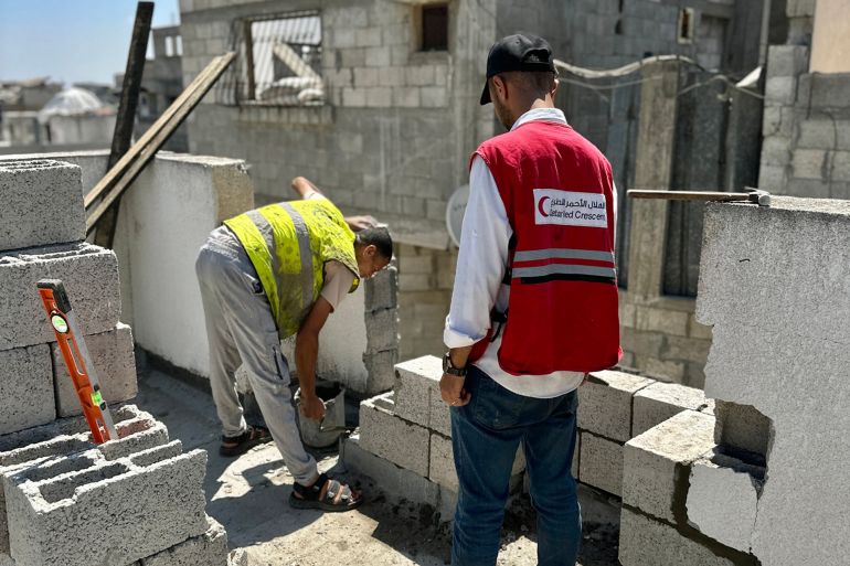 الهلال الأحمر القطري يرمم 4 مراكز صحية في قطاع غزة (الجزيرة)