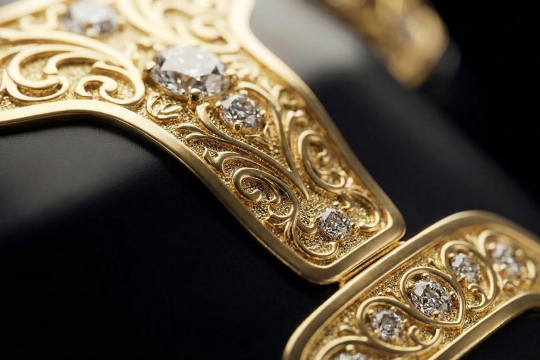 Caviar has unveiled Aladdin, a gold humanoid robot based on Unitree G1 platform. The robot blends advanced engineering with Arab-inspired design. credit : caviar.global