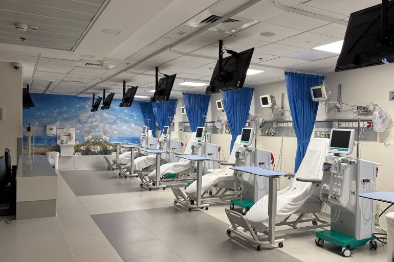 مستشفى القديس يوسف (المستشفى الفرنسي) القدس، الجزيرة