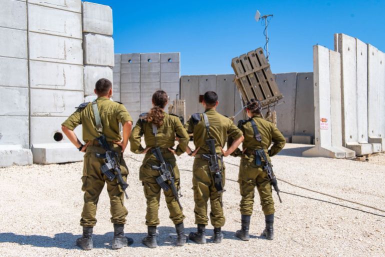 صورة 3 جرى نشر بطاريات منظومة القبة الحديدية في عدة مناطق داخل إسرائيل تحسبا من الصواريخ والمسيرات الإيرانية. تصوير المتحدث باسم الجيش الإسرائيلي عممها للاستعمال الحر لوسائل الإعلام