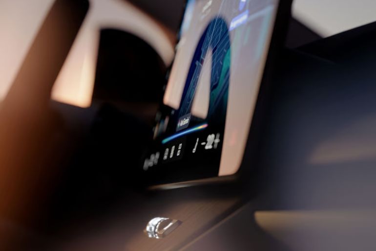 الوصف :المساعد الشخصي "جيميناي" يصل إلى الجيل الجديد من سيارات فولفو الكهربائية من موقع الشركة volvocars.com