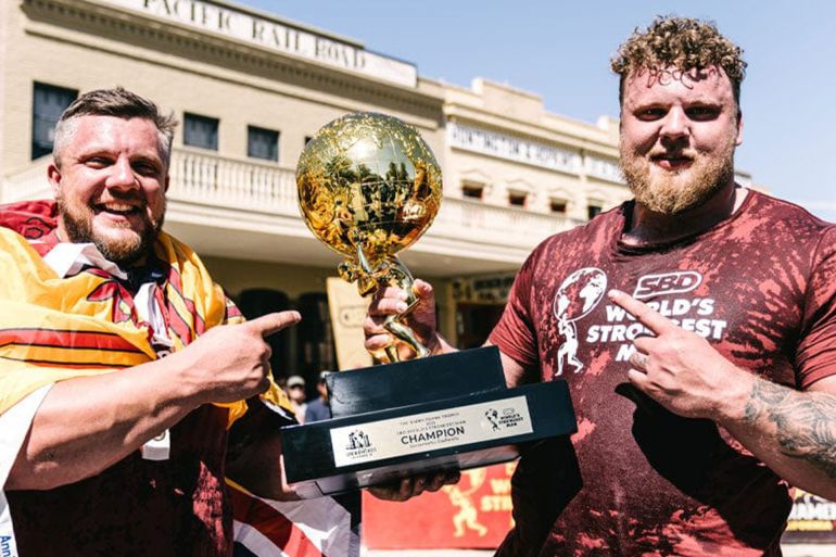 Tom Stoltman Luke Stoltman موقعهم الشخصي - stoltmanbrothers.com