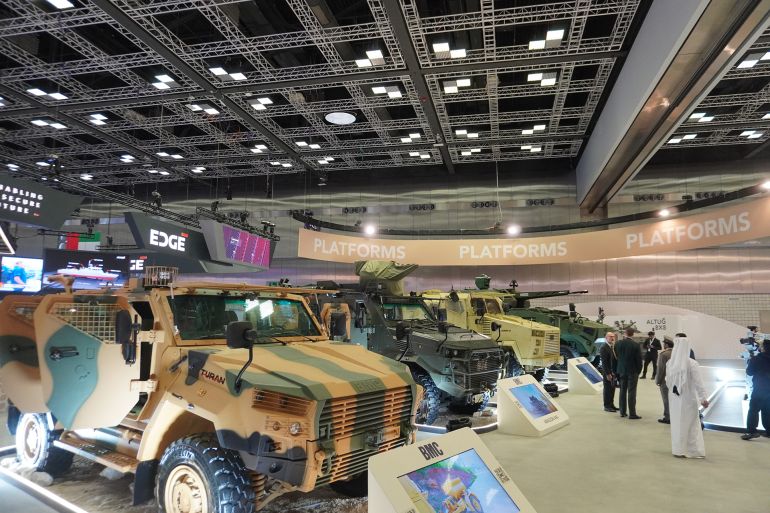 بعض المنتجات المشاركة في معرض الدفاعات البحرية ديمدكس 2026