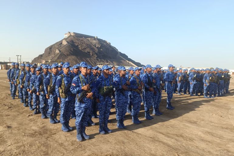 قوات العمالقة في عدن تسلم معسكر جبل حديد لقوات أمنية المركز الإعلامي ل ألوية العمالقة الجنوبية