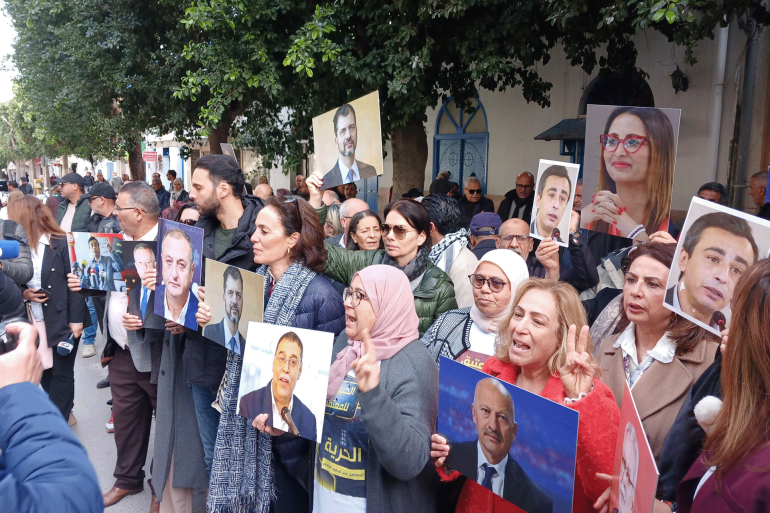 pic-6653-1764178904 صورة :3 احتجاجات المحكمة الابتدائية بتونس للمطالبة الافراج عن المساجين السياسيين/تونس العاصمة/نوفمبر/تشرين الثاني 2025 المصدر: خاصة