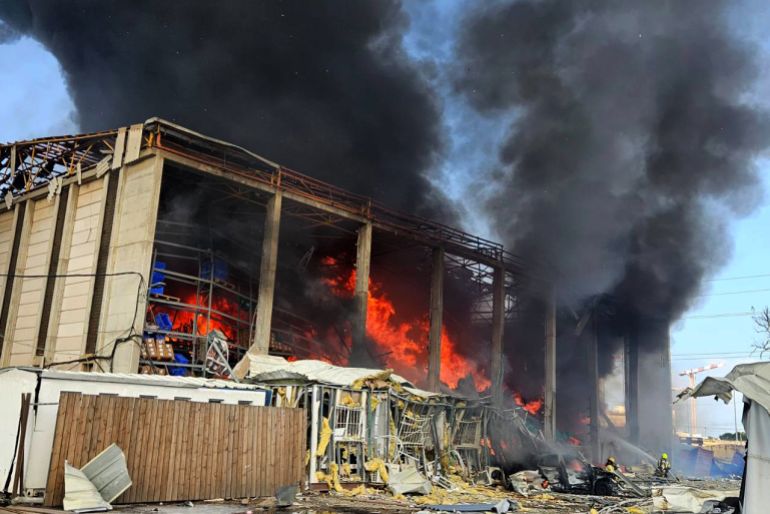 مشاهد مميزة من الانفجارات نتيجة القصف الإيراني على منطقة رامات هشارون بتل أبيب