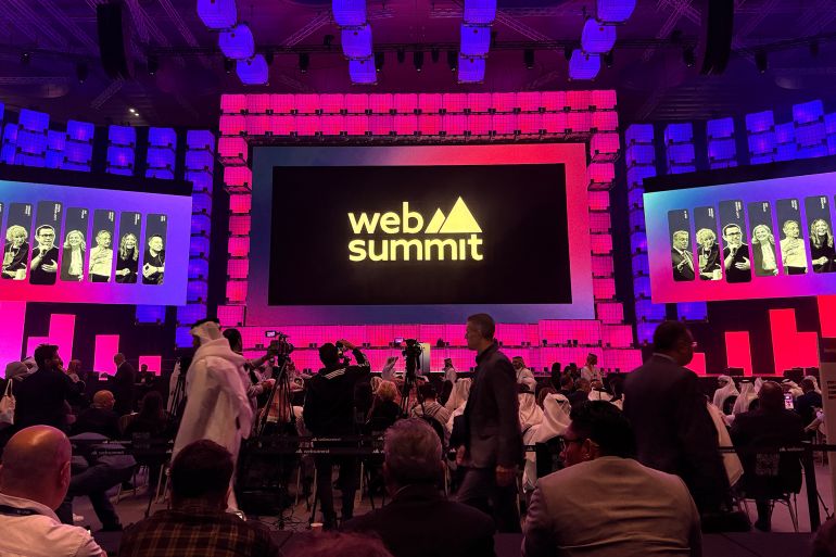 افتتاح قمة الويب