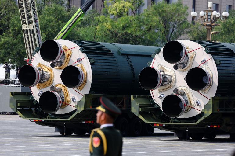 13312892-1-1771697181 مدرعة تحمل صواريخ صينية نووية استراتيجية عابرة للقارات اخلال عرض عسكري في بكين بمناسبة الذكرى الـ80 لانتهاء الحرب الصينية اليابانية (الأوروبية)