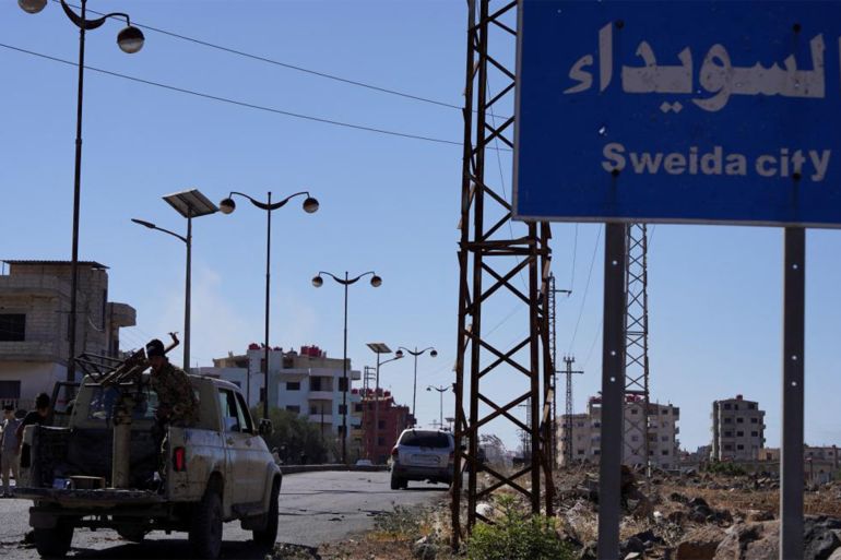 310-1757075001 1 - سوريا - السويداء - أعادت الحكومة السورية فتح طريق دمشق- السويداء في إطار إنهاء الأزمة الإنسانية (رويترز)