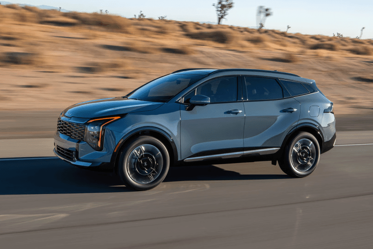 المصدر: موقع شركة كيا Kia Sportage Hybrid 2026 https://www.kia.com/us/en/sportage-hybrid