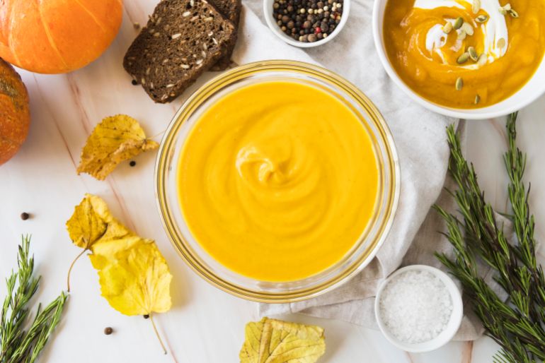 48-1769940661 Top view delicious cream bowl freepik