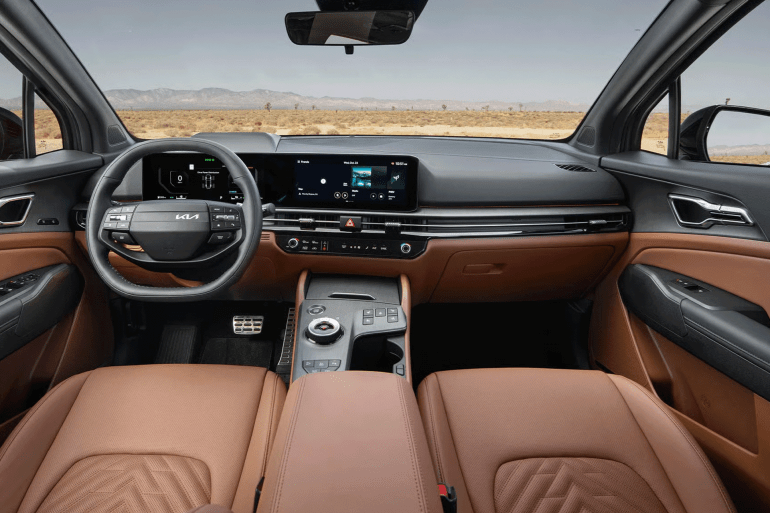 المصدر: موقع شركة كيا Kia Sportage Hybrid 2026 https://www.kia.com/us/en/sportage-hybrid