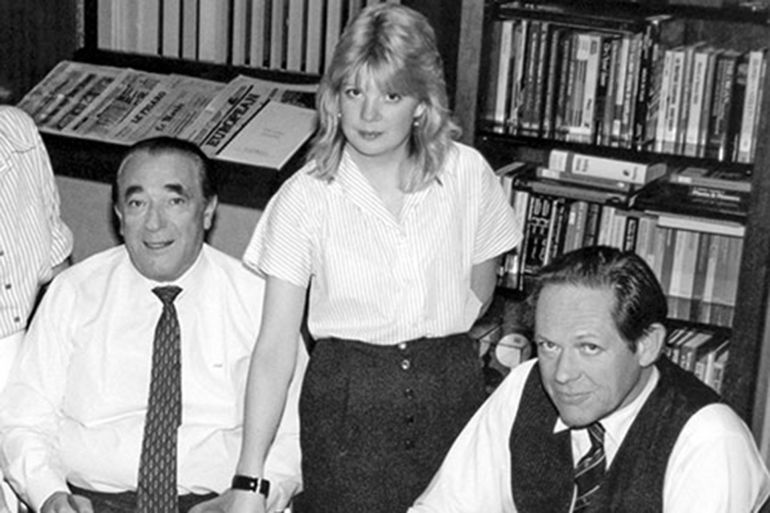 Robert Maxwell with colleagues Andrea Martin and Peter Jay المصدر: مجلة DuJour