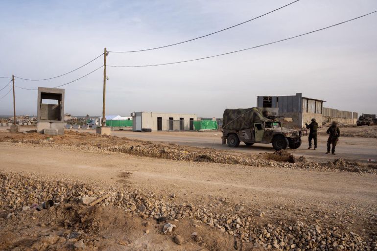 صور نشرها الاحتلال للممر الأمني لتفتيش العائدين إلى غزة (المصدر: الجيش الإسرائيلي)