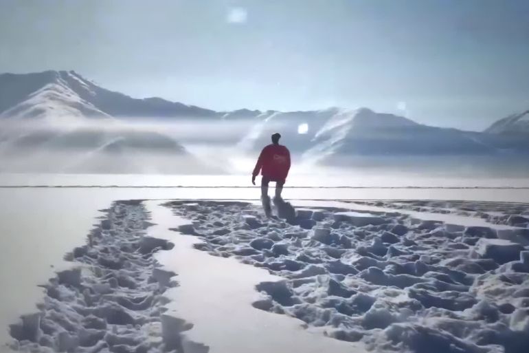 **داخلية** أول روبوت بشري من إنتاج شركة يونيتري يخوض تحدي المشي الذاتي في درجة حرارة -47.4 درجة مئوية @لقطة فيديو من حساب @unitreerobotics يوتيوب