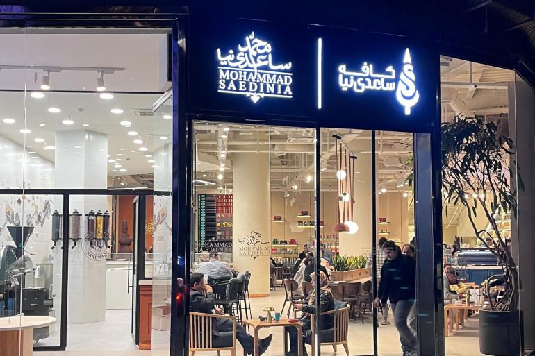 ساعدي نيا ملك السوهان الإيراني يواجه مصادرة ممتلكاته بتهمة تحريض المحتجين- المصدر: حساب saediniacafe إنستغرام