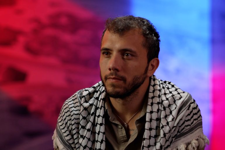 الناشط الدولي تياغو أفيلا خلال مقابلة مع الجزيرة على هامش منتدى الجزيرة اليوم في الدوحة