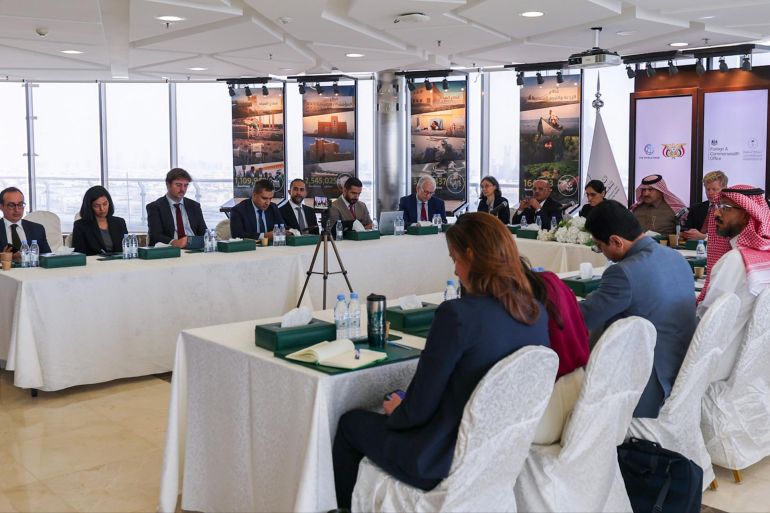 الرياض تستضيف اجتماعا موسعا لدعم الحكومة في اليمن المصدر: البرنامج السعودي لتنمية وإعمار اليمن