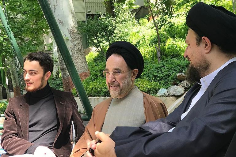 iran13-1770742416 من اليمين، حسن الخميني، محمد خاتمي، أحمد الخميني المصدر: حساب أحمد الخميني على إنستغرام