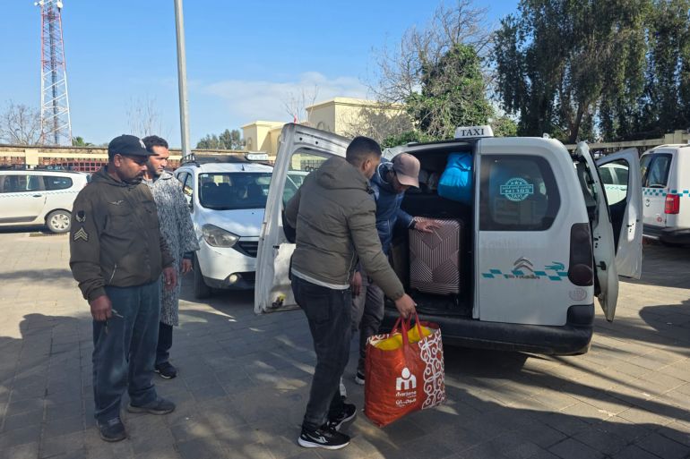 القصر الكبير.. بداية وصول المواطنين بعد تحسن الأحوال الجوية