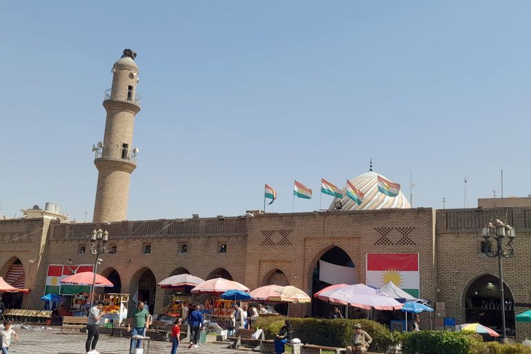 جامع قلعة أربيل في كردستان العراق، يؤمه المصلون من قوميات وجنسيات مختلفة، الجزيرة نت