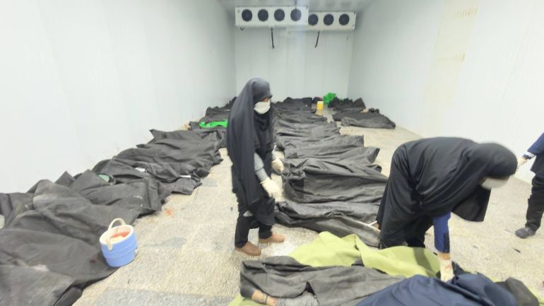 مجزرة مدرسة البنات الابتدائية في مدينة ميناب جنوب إيران المصدر: الجزيرة نت مهداة للجزيرة نت من المصور الرسمي (الخاص) للجنة تنظيم مراسم تشييع ودفن الشهداء في ميناب