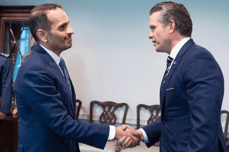 09809-1774566028-1 المصدر: حساب الخارجية القطرية على إكس رئيس مجلس الوزراء وزير الخارجية @MBA_AlThani_ يجتمع مع وزير الحرب الأمريكي @SecWar https://x.com/MofaQatar_AR/status/2037284666596573613