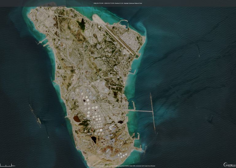 صور أقمار صناعية تكشف خلو الجزيرة من ناقلات النفط ( سينتنال2)