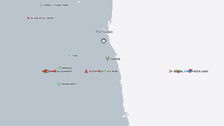 **داخلية**أمثلة التشويش الملاحي من موقع مارين ترافيك المصدر: marinetraffic مارين ترافيك