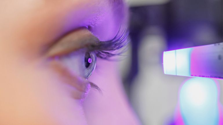 جراحة الليزر الخاصة بالعيون قد تحول الحياة إلى كابوس
