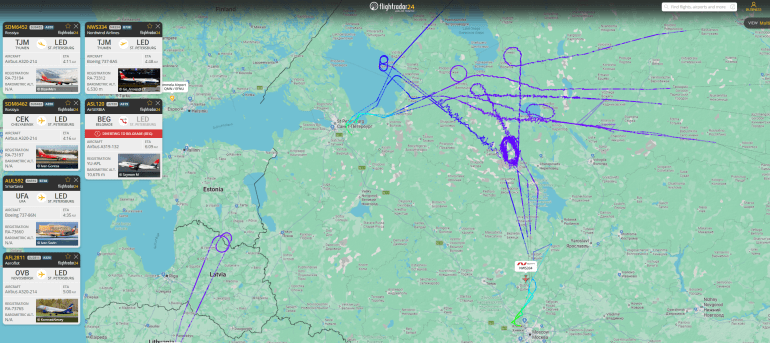 مسارات ملاحية تظهر تحويل عدد من الرحلات عن مطار سانت بطرسبرغ (فلايت رادار)