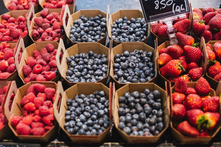 Berry fruit, market retail space, food,