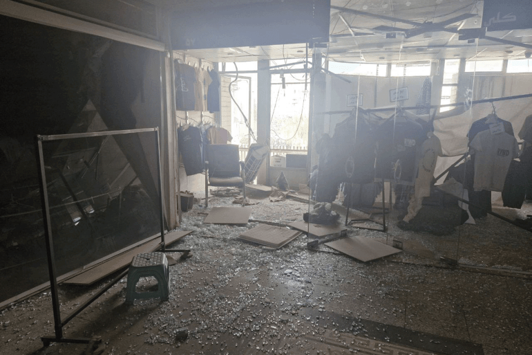 pic-87122-1772476930 المصدر: وكالة تسنيم استهداف ميدان بهارستان في طهران