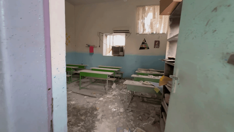 مجزرة مدرسة البنات الابتدائية في مدينة ميناب جنوب إيران المصدر: الجزيرة نت مهداة للجزيرة نت من المصور الرسمي (الخاص) للجنة تنظيم مراسم تشييع ودفن الشهداء في ميناب