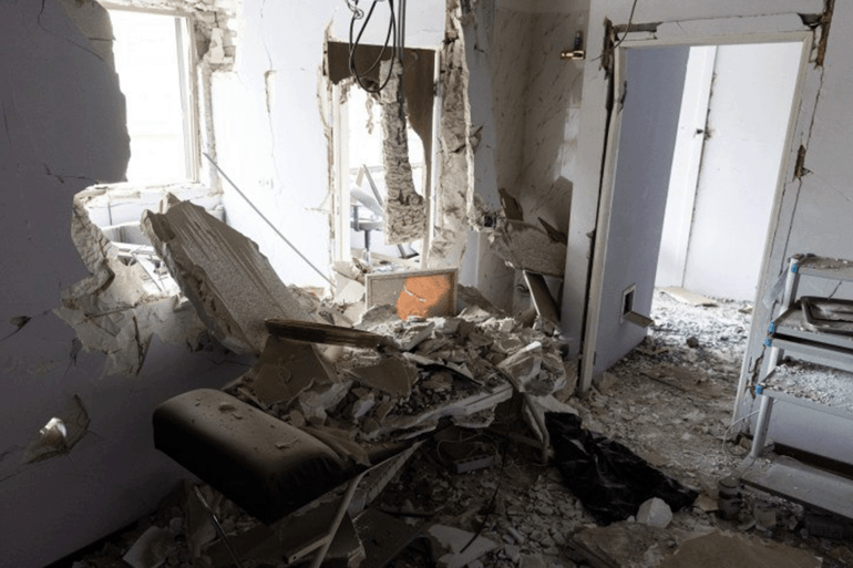 pic-98877-1772482654 المصدر: وكالة تسنيم الإيرانية آثار هجوم الولايات المتحدة والكيان الصهيوني على مستشفى غاندي استهدفت الولايات المتحدة والكيان الصهيوني مستشفى غاندي في طهران في عملٍ يُوصف بأنه جريمة حرب. شاهدوا تقرير وكالة تسنيم المصور هنا.